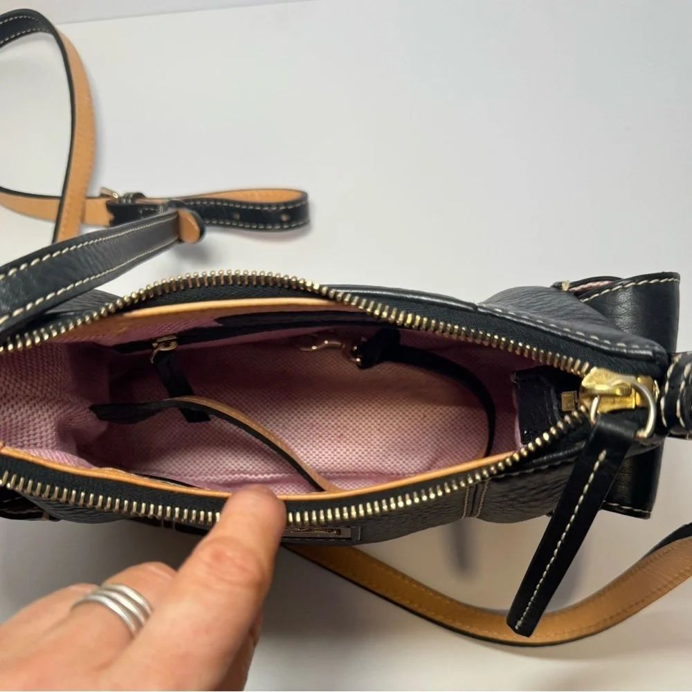 Dooney & Bourke small black pebbled leather hobo shoulder NWOT